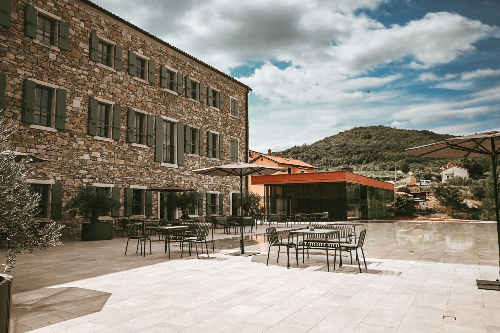 Winery & Design Hotel Roxanich Motovun Esterno foto